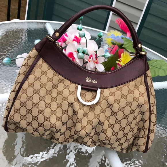Gucci Handbags - Authentic Gucci bag